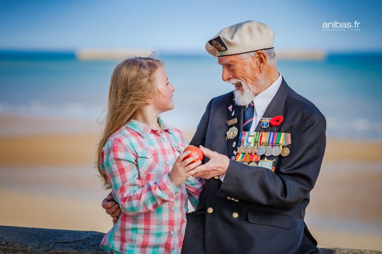 Professional Photographer Sabina Cowdery captures D-Day Veteran Lewis Trinder at the Normandy Landing Beaches Professional Photographer Sabina Cowdery captures D-Day Veteran Lewis Trinder at the Normandy Landing Beaches