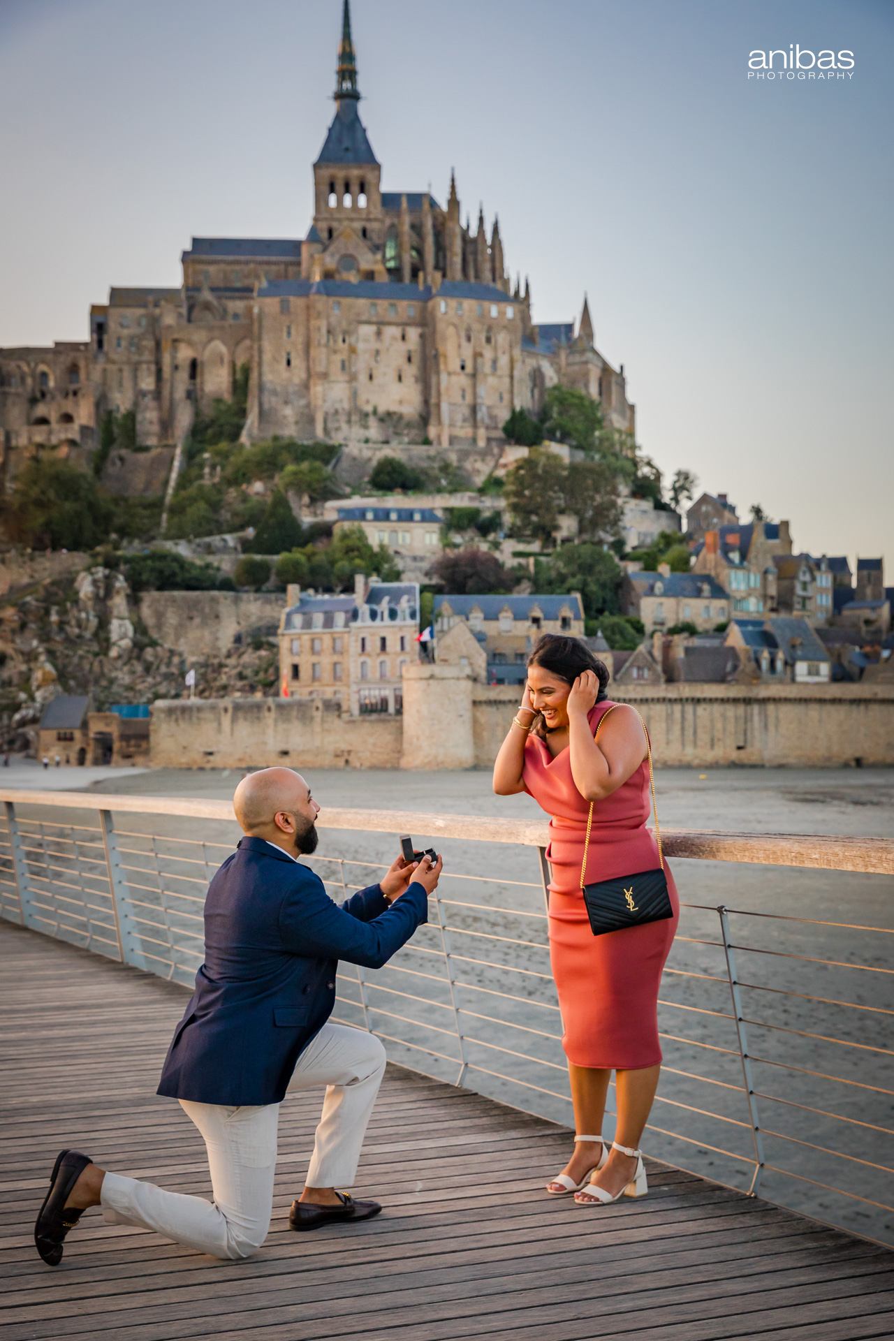 Planning a Surprise Proposal at the Mont St Michel ?