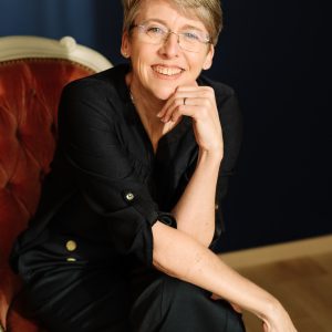 Experienced Mont Saint Michel Photographer - Engagments Proposals Normandy